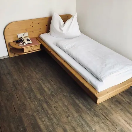 Ξενοδοχείο Krone 3*