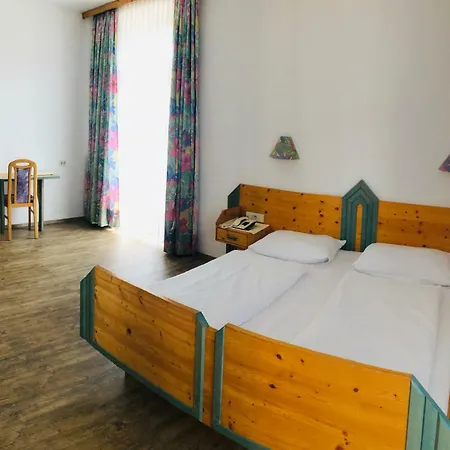 Krone Otel Oberperfuss